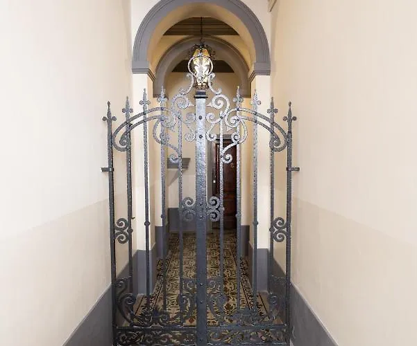 Florest Πανσιόν